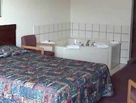 Economy Lodge And Suites Lincoln Exteriér fotografie